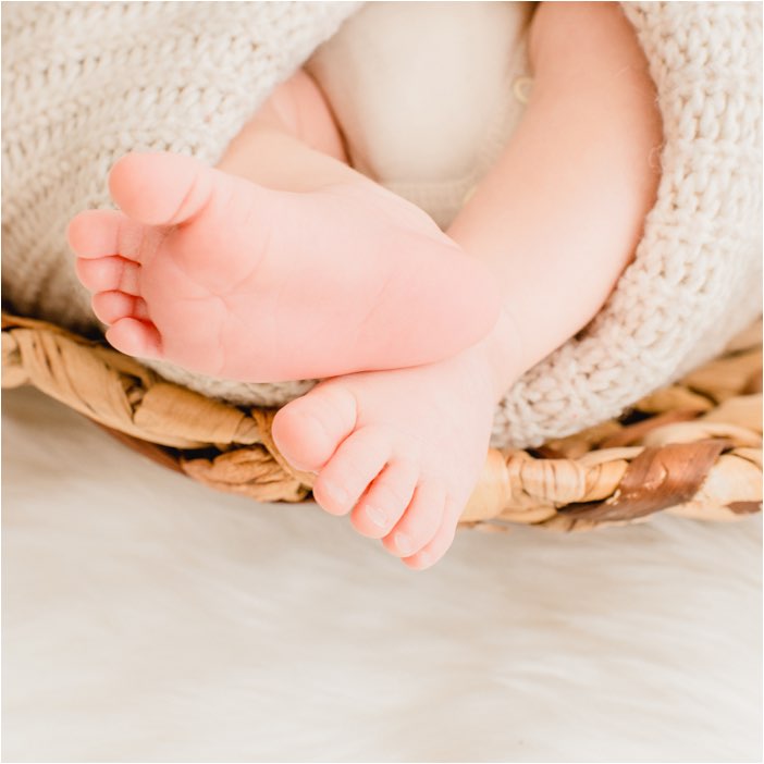 Babyfüße Detailaufnahme beim Newbornshooting